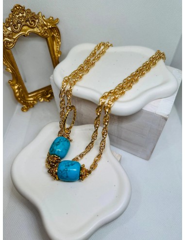 Samira Turquoise Necklace est présent 