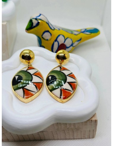 Iris Hand Painted Green Ceramic Earrings chez Cornerstreet bien 